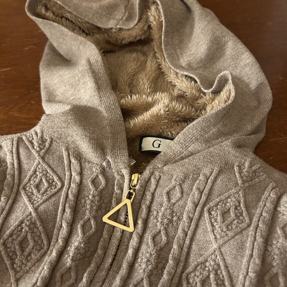G M Zip up Lined Sweater - Picture 3 of 10
